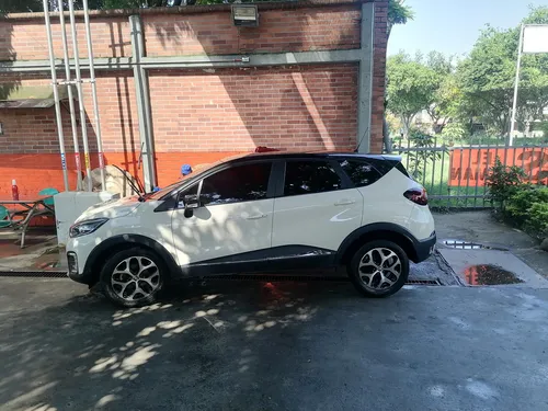 Renault Captur 2.0 Intens Automática