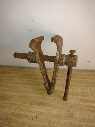 Morsa De Bancada Em Ferro Forjado (Usado)