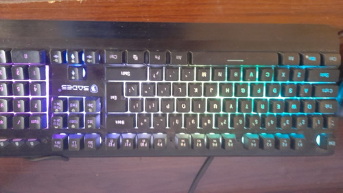 Teclado Semi Mecánico Rgb Marca Sabes 