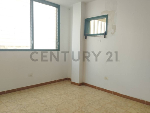 Amplio Y Cómodo Apartamento En Alquiler En Residencias Budapest