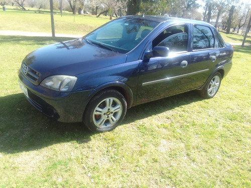 Chevrolet Corsa 1.8 Gl Aa Dh