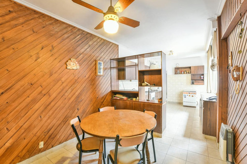 Departamento De Escalera En Venta De 4 Dormitorios En Barrio Martin - Centro