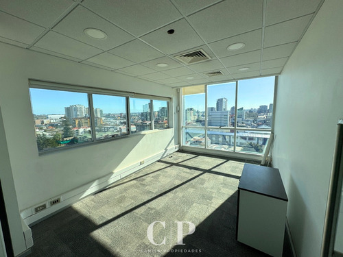 Moderna Y Amplia Oficina En Céntrico Edificio De Concepción
