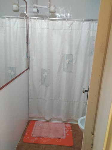Imagen 9 de 16 de Casa Muy Buena Ubicación, 5 Ambientes Y Dependencias.