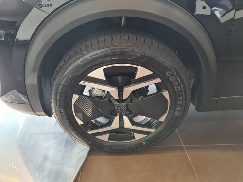 Peugeot 2008 1.0T Allure