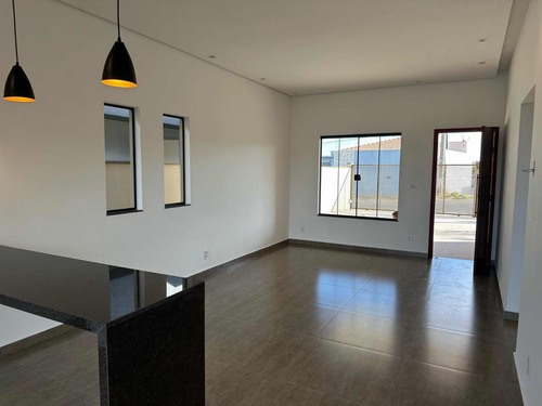 Casa Térrea 3 Dormitórios , Suite E Area De Lazer