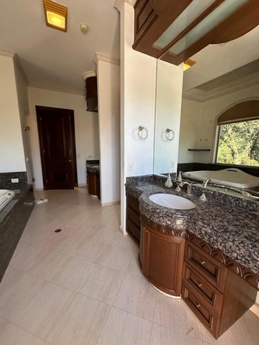 Casa En Renta En Colonia Bosques De Las Misiones Sector Encino, Santiago, Nuevo León