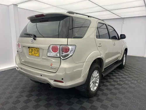 Toyota Fortuner 2.7l 4x2