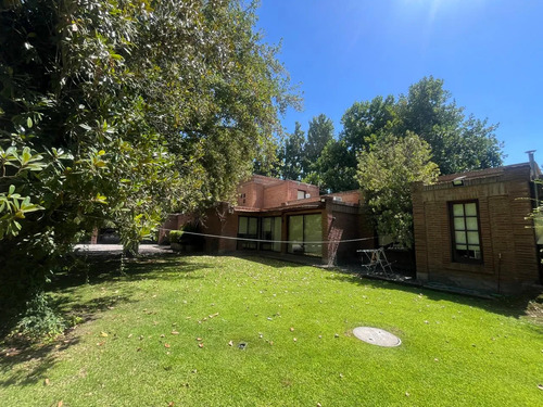Gran Casa En Chicureo Bajo Costo De Agua