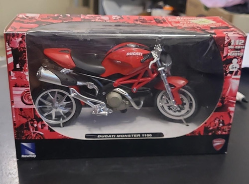 Moto Ducati Monster 1100 1/12 New Ray