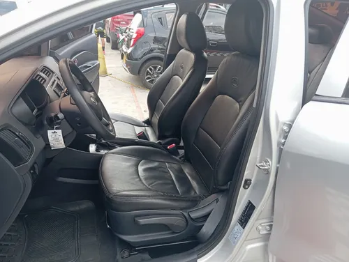 Kia Rio SUMMA UB EX 1.4 AT