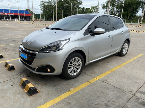 Peugeot 208 1.6 Allure