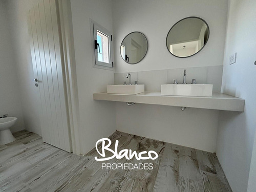 Casa En Venta En Puertos Del Lago, Barrio Araucarias, Escobar, G.b.a. Zona Norte