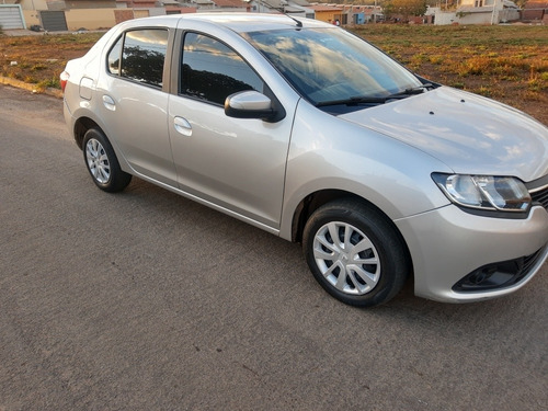 Imagem 5 de 13 de Renault Logan 2016 1.6 Expression Hi-power 4p