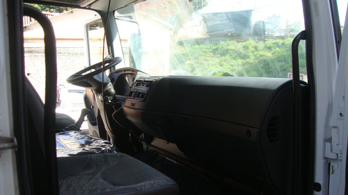 Imagem 11 de 22 de M.benz 1719 Atego Ano 2013 Bau Cabine Leito