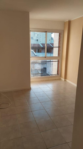 Imagen 2 de 12 de Hermoso Depto En Venta 1 Dorm Con Balcon Fructuoso Rivera 1075, Apto Credito, Recibe Vehiculo En Parte De Pago