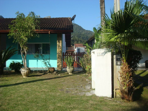 Ampla Resid. 3 Dorm. Sendo Uma Suíte Em Condomínio Fechado - Ubatuba L. Norte Sp - Rod. Oswaldo Cruz 4758,