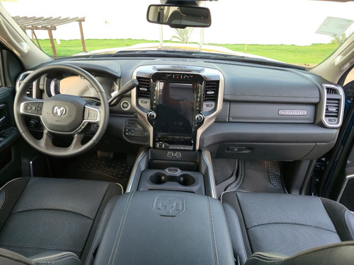RAM Ram 2500 6.7 Laramie Cab. Dupla 4x4 Aut. 4p