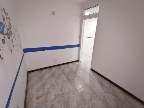 Imagen 7 de 13 de Local 60 M2 S/avda *oportunidad*