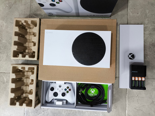 Consola Xbox Series S Digital 512gb + Baterías Recargables Blanco (Reacondicionado)
