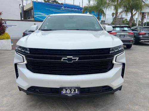 Chevrolet Suburban 5.3 Rst 4X4 At