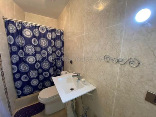 Imagen 14 de 17 de Hermoso Ph En Venta Solar Del Hatillo Mls #22-19275