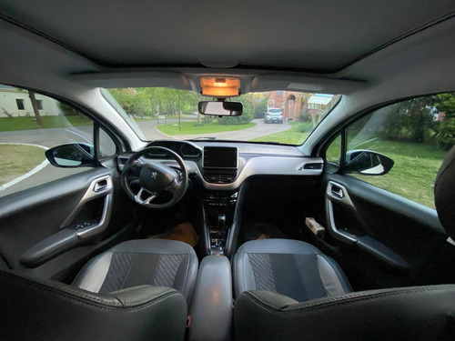 Peugeot 208 1.6 Feline Tiptronic