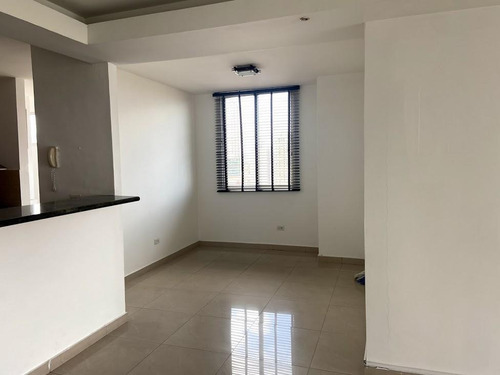 Imagen 5 de 14 de Venta De Apartamento De 118 M2 En Ph Imperial Towers 21-4772