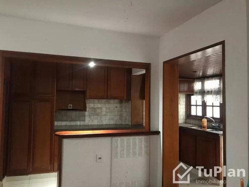 (ref: 3.141) Alquiler De Apartamento De 2 Dormitorios, 2 Patios Y Parrillero En Parque Batlle