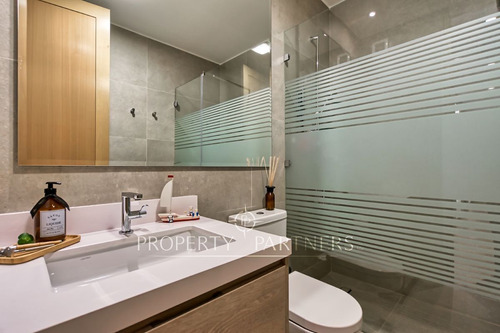 Elegante Y Exclusivo Departamento Con Jardín Priva...
