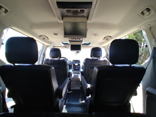 Imagen 11 de 25 de Chrysler Town & Country 2012 3.6 Limited Atx