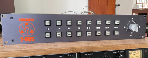 Summing Box Dangerous Music 2-bus 16x2 (Usado)