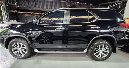 Toyota Hilux SW4 2.8 Srx 4x4 7 Lugares 16v Turbo Intercooler Diesel 4p Automa