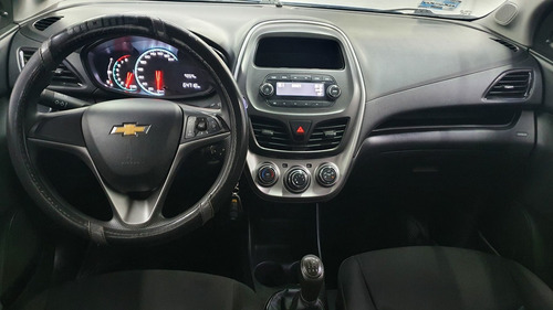 Imagen 10 de 15 de Chevrolet Spark 2017 1.4 Lt Mt