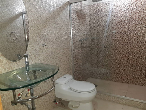 Imagen 9 de 12 de Agradable Town House En Una Zona Fresca Del Valle