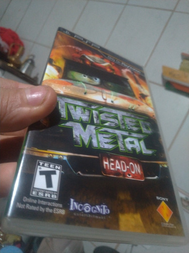 Jogo Psp Umd Twist Metal Head On Completo Impecável (Usado)