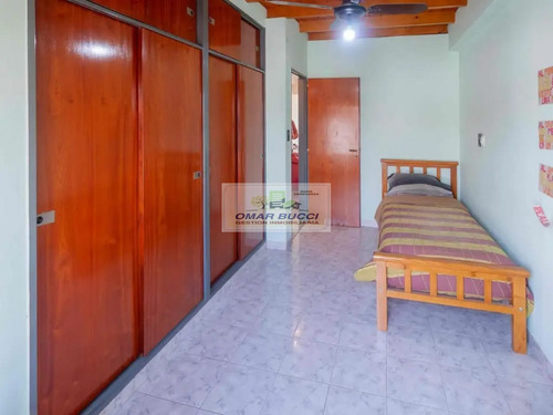 Ph De 4 Ambientes Con Cochera Cubierta Y Patio En Villa Ballester