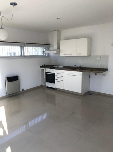 Imagen 3 de 14 de Venta Dpto En 22 Y72