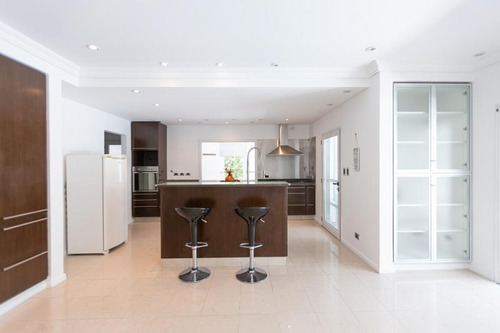 Casa De 5 Dormitorios En Venta En Solar Del Bosque. Canning-ezeiza-san Vicente.