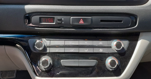 Imagen 15 de 15 de Kia Sedona 2020 3.3 V6 Lx Tela 8 Pasajeros At