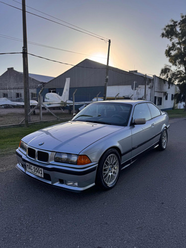 BMW Serie 3 2.0 318is Coupe