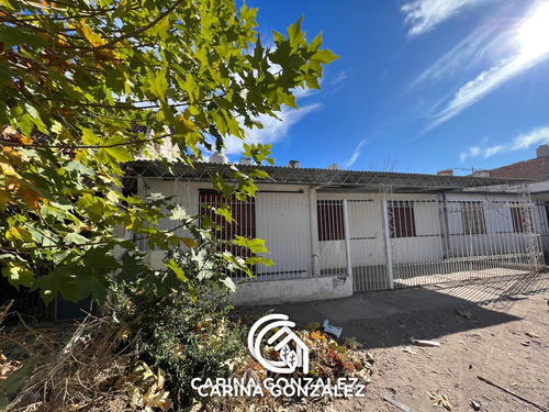 Casa En Venta De 3 Dormitorios En Centenario