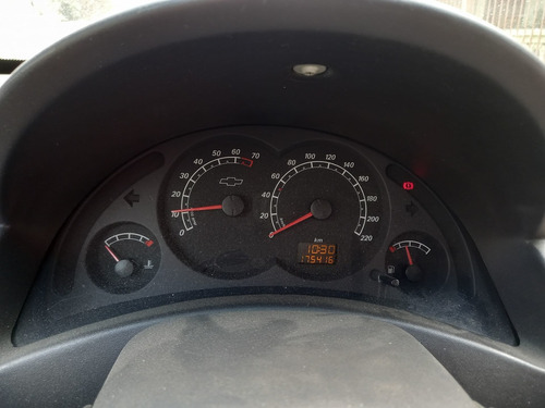 Imagem 6 de 15 de Chevrolet Corsa 1.4 Mpfi Maxx 8v Flex 4p Manual