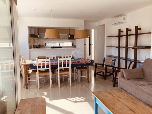 Imagen 4 de 22 de Apartamento En Venta De 2 Dormitorios Con Parrillero Propio, Punta Del Este
