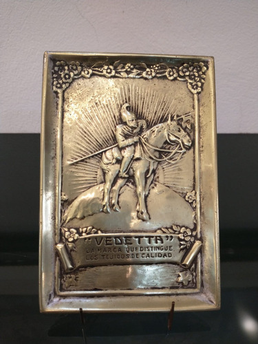 Antiguo Cenicero Placa Bronce Publicidad De Vedetta Tejidos