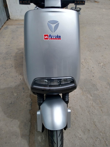Imagen 8 de 16 de Scooter Yadea G-5 Electrico 0km