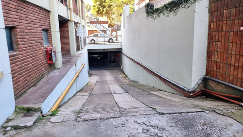 Cochera En Venta En Olivos Av. Del Libertador 2800