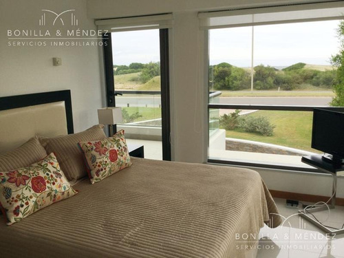 Primera Fila De La Brava, Edificio Blue Bird, 3 Suites, Toilette, Dependencia, 2 Garages