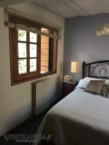 Casa En Venta Con Renta 3 Dormitorios - 4 Baños Con Barbacoa - Cochera - Pablo De Maria - Cordon