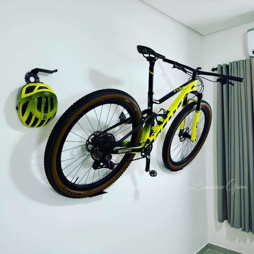 Imagem 3 de 9 de Suporte De Parede Para Capacete E Acessórios Decora Bike